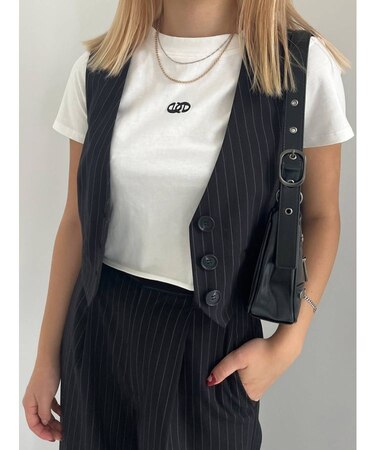 ノーカラーコンパクトベスト