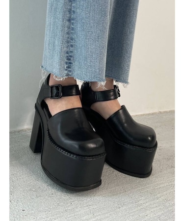 カバーステッチバルキーサンダル