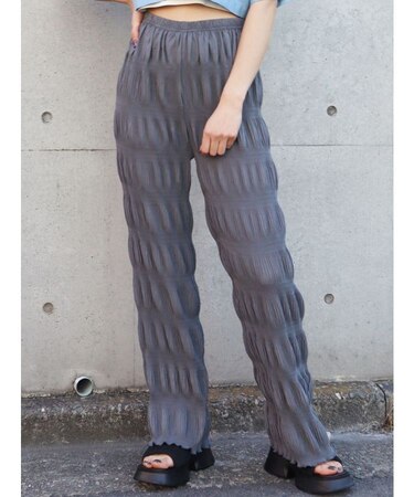 シャーリングリラックスパンツ