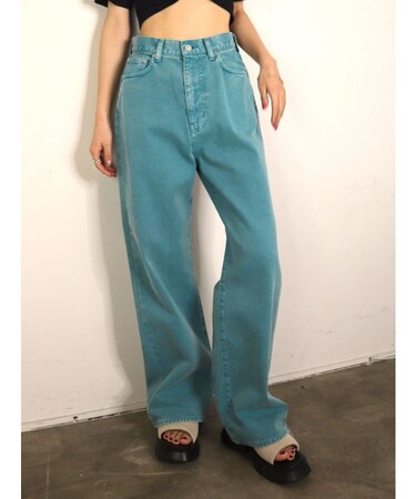 カラーバギージーンズ