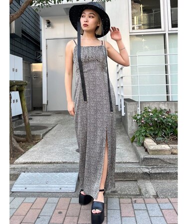 ロングラインスリットキャミソールワンピース