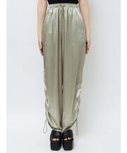 グロスルーズパンツ