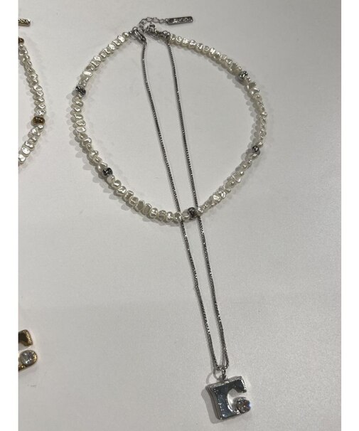 パールモチーフネックネス