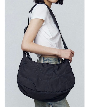 ステッチナイロンショルダーバッグ