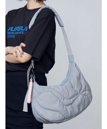 ステッチナイロンショルダーバッグ