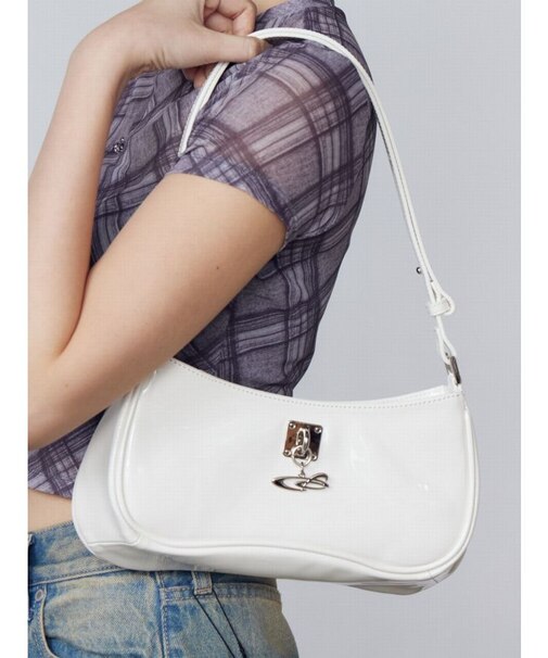 チャームエナメルショルダーバッグ