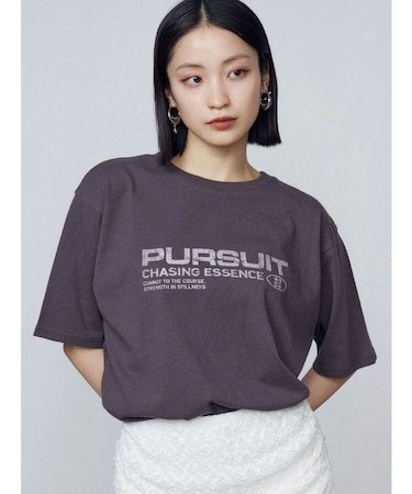 ロゴグラフィックTシャツ