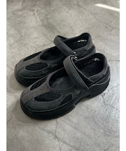 メッシュコンビバルキーシューズ