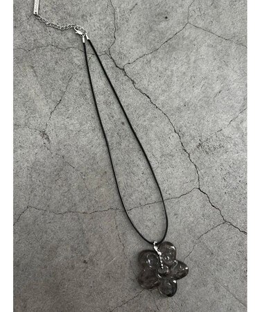 フラワーストリングネックレス