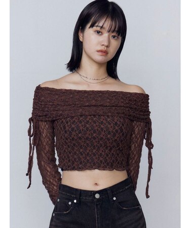 レースオフショルダートップ