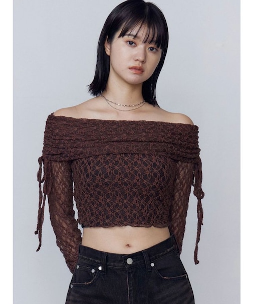 レースオフショルダートップ