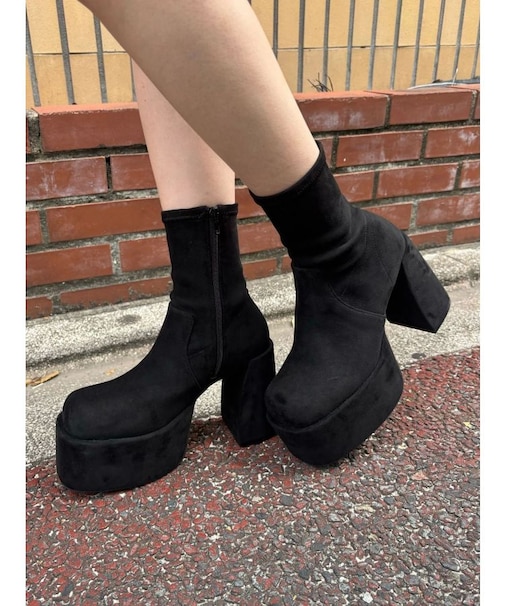 バルキープランプショートフィットブーツ