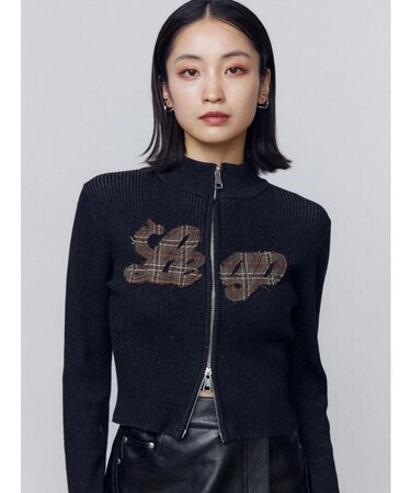 パッチロゴプレーティングニット