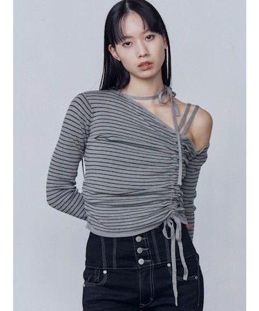 アシンメトリーチョーカーギャザーニット