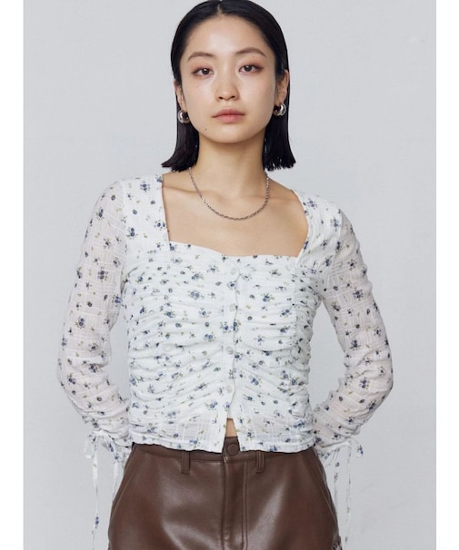 フロントボタンギャザートップ