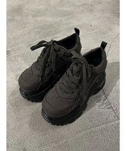 エアバルキーカットオフスニーカー