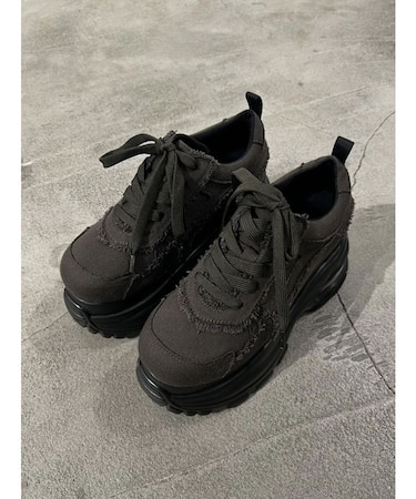 エアバルキーカットオフスニーカー