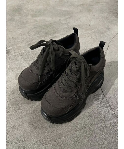 エアバルキーカットオフスニーカー