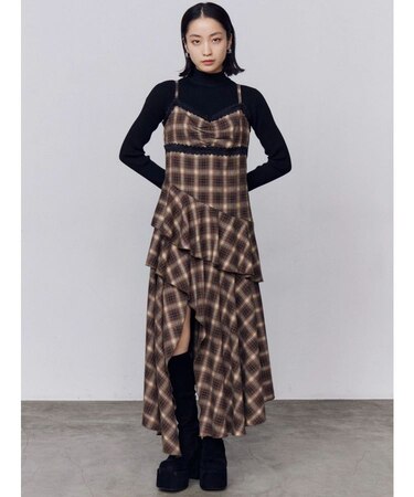 アシンメトリーフリルマキシワンピース