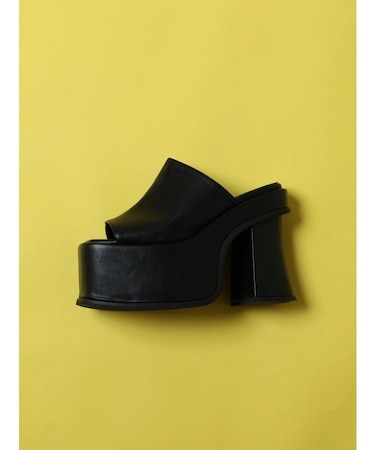 プランプヒールサンダル