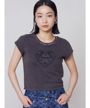 エンブレムハートパッチTシャツ