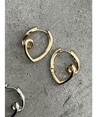 ツイストフープピアス