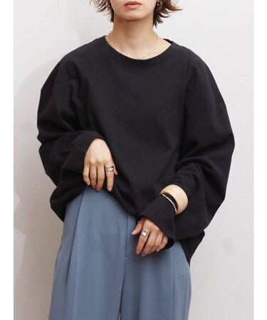 ボリュームショルダ－デザインロングスリーブTee