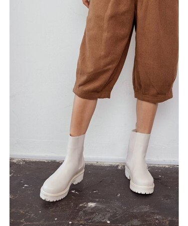 ミドル丈サイドゴアブーツ