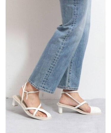 レースアップサンダル