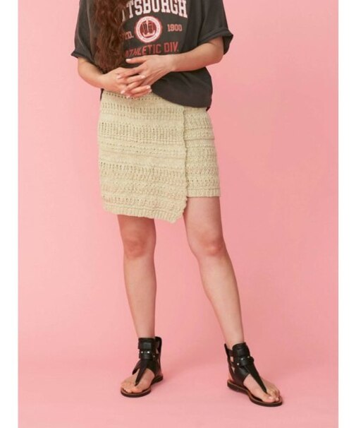ニットラップミニスカート