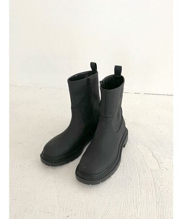 トラックソールミドル丈ブーツ