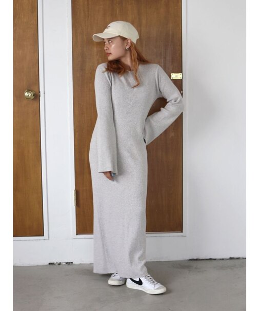 バックレースアップニットワンピース