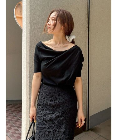 タックデザインオフショルTee