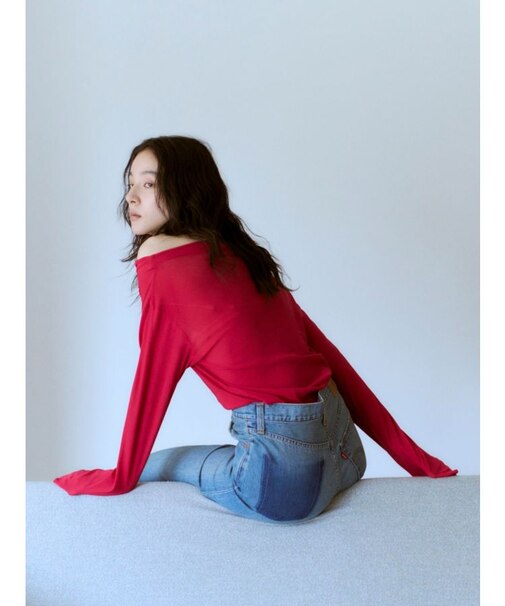 オフショルデザインシアーロングスリーブTee