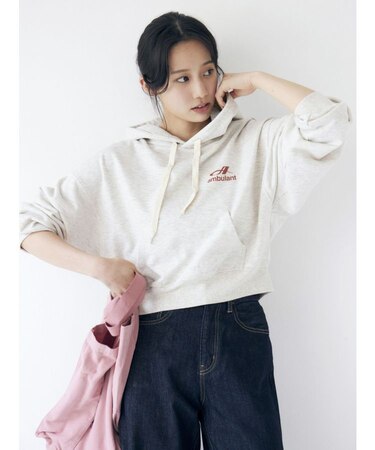 【WEB限定】ショートロゴプリントパーカー