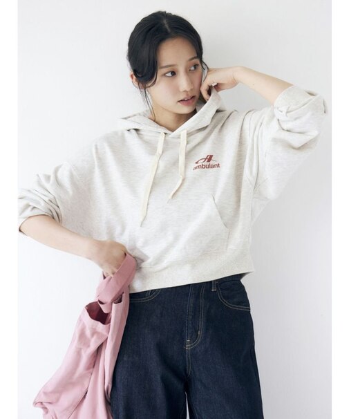 【WEB限定】ショートロゴプリントパーカー