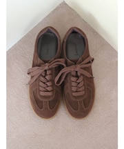 トレーナースニーカー