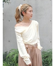 タックデザインオフショルロングスリーブTee