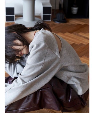 【Htage】パワーショルダーバックデザインスウェット