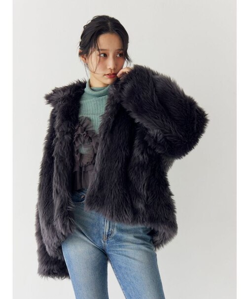 ボリュームデザインファーコート