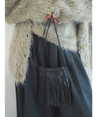 フリンジデザインレザーショルダーバッグ