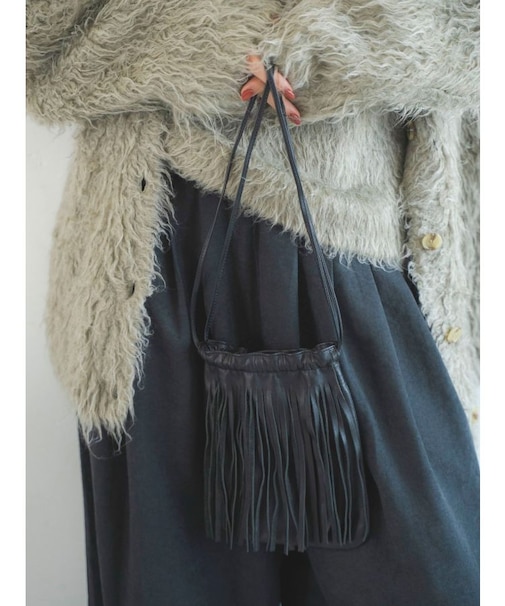 フリンジデザインレザーショルダーバッグ