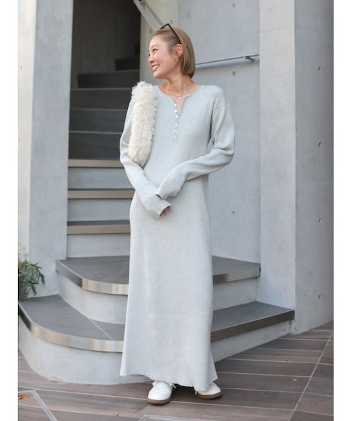 ヘンリーネックニットワンピース