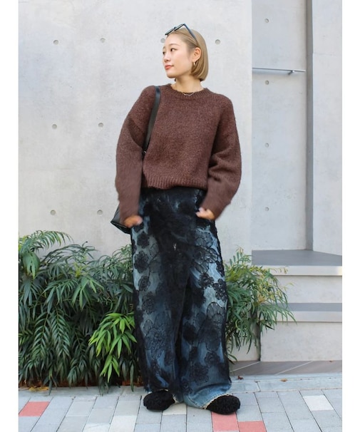 レースデザインスリットスカート