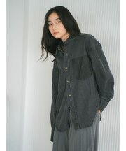 ポケットデザインデニムシャツ