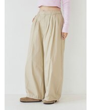 バレルレッグタックパンツ