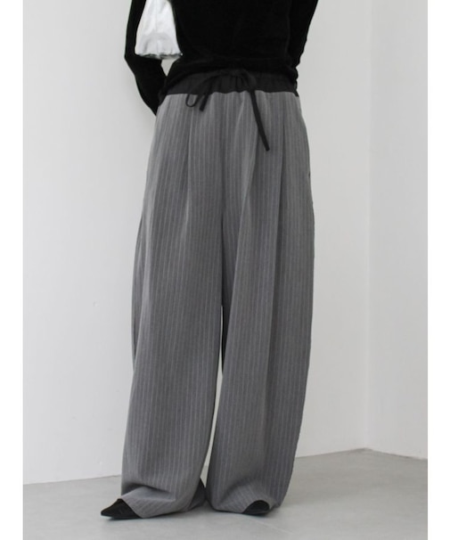 ウエストデザインラインパンツ