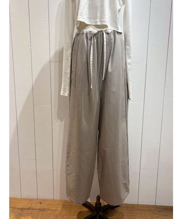 ウエストデザインラインパンツ