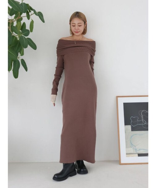 オフショルニットワンピース