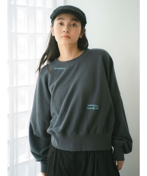 スリーブボリューム刺繍スウェット
